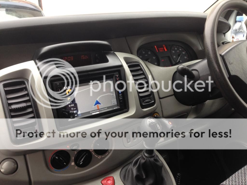 [Vivaro] no looking bad for 8yr old and 152k on clock Vauxhall